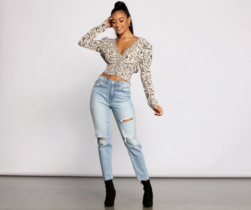 TableClothsUs Sweet Intentions Smocked Knit Floral Crop Top